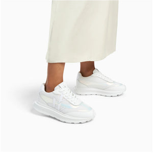 Baskets monogramme Inès blanches monochromes à semelle oversize