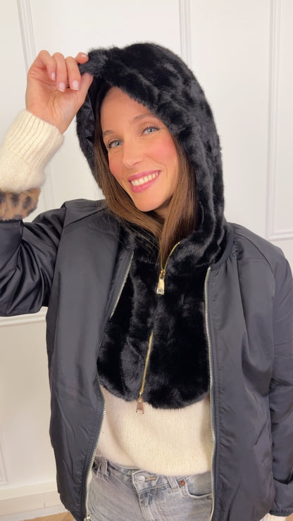 Capuche Thémis Noire