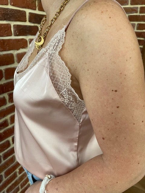 Top Adelima Nude