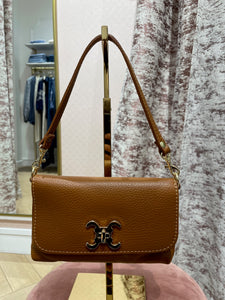 Pochette double C camel