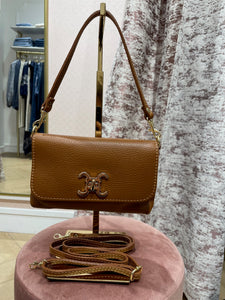 Pochette double C camel