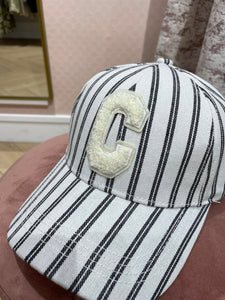 Casquette C rayure