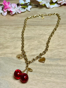 Collier Cherry