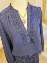 Charger l&#39;image dans la galerie, BLOUSE ARIANNA NAVY
